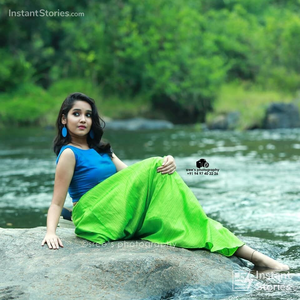Anikha Surendran (Ajiths Daughter of Viswasam) Latest HD Photoshoot Stills (5852) - Anikha Surendran