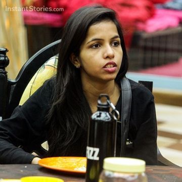 Dhinchak Pooja Latest Hot Images