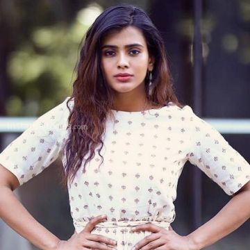 Hebah Patel Latest Hot HD Photos/Wallpapers (1080p,4k)