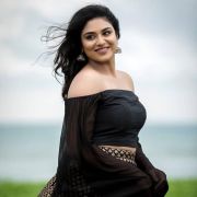 Indhuja Ravichandran Latest Hot Photos/Wallpapers in HD Quality (1080p)