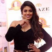 Actress Iniya in Black Dress at Dadasaheb Phalke Awards