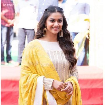 Keerthy Suresh Latest Hot HD Photos/Wallpapers (1080p,4k)