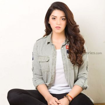 Mehreen Pirzada Latest Hot HD Photos/Wallpapers (1080p,4k)