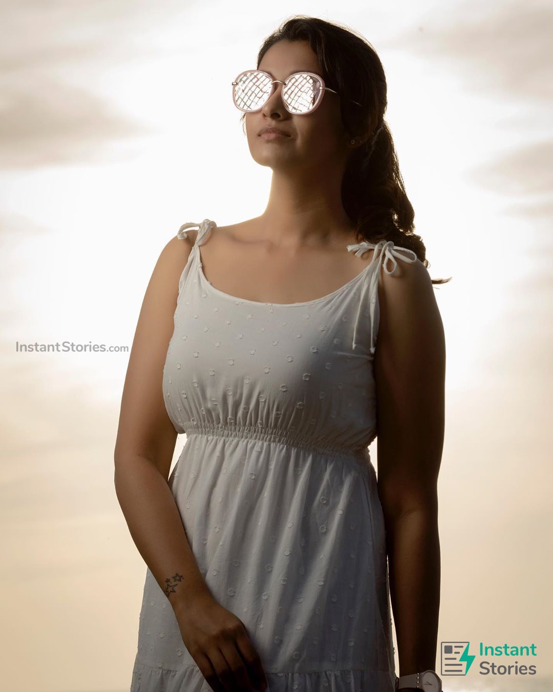 Priya Bhavani Shankars Hot Photoshoot Pictures in White Saree (1080p) (7296) - Priya Bhavani Shankar