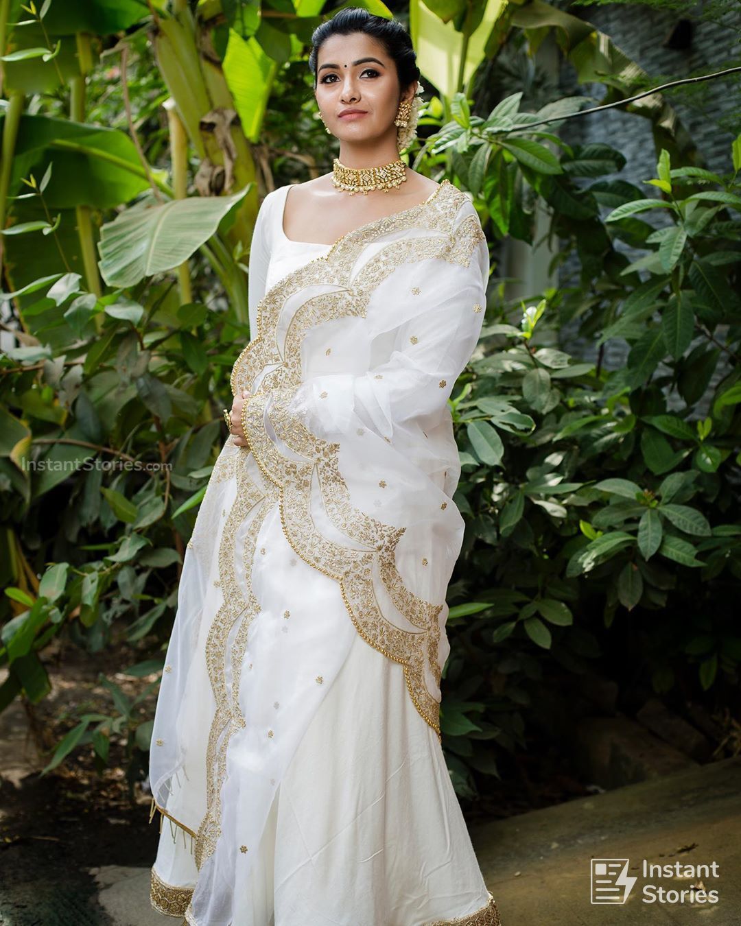 Priya Bhavani Shankars Hot Photoshoot Pictures in White Saree (1080p) (7323) - Priya Bhavani Shankar