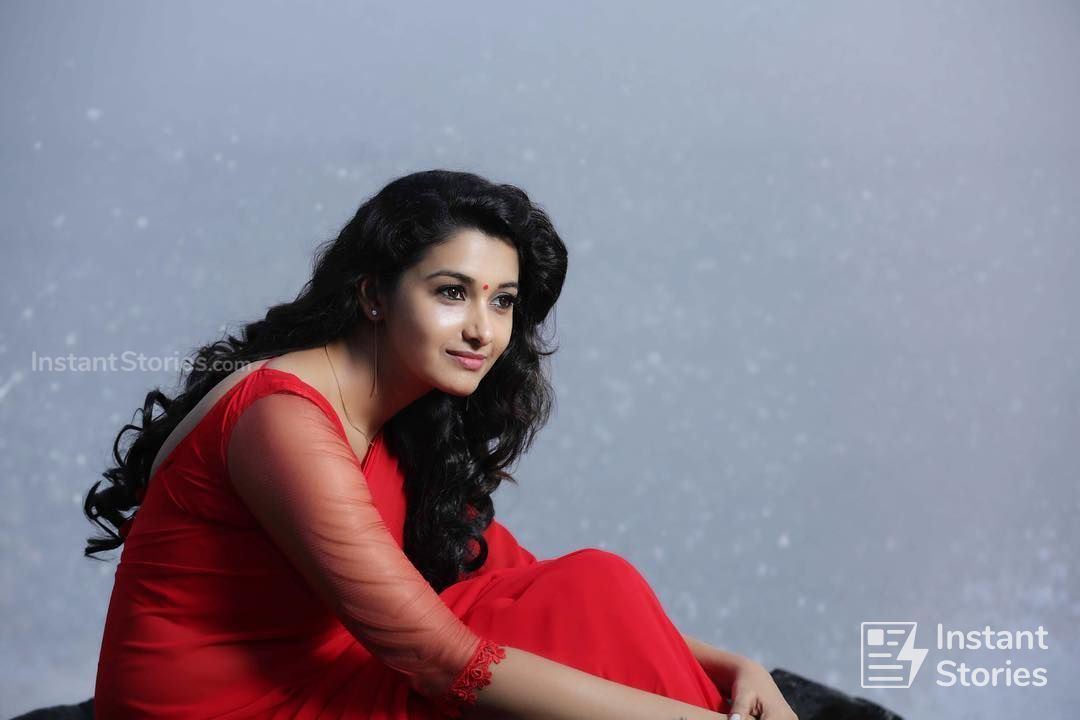 Priya Bhavani Shankars Hot Photoshoot Pictures in White Saree (1080p) (7352) - Priya Bhavani Shankar