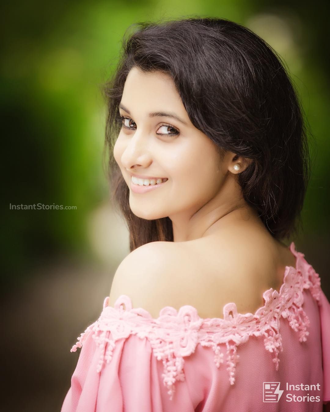 Priya Bhavani Shankars Hot Photoshoot Pictures in White Saree (1080p) (7348) - Priya Bhavani Shankar