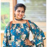 Remya Nambeesan Latest Hot photos from photoshoots in Sarees & Modern Dress (1080p)