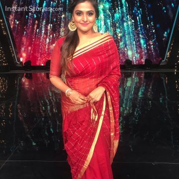 Remya Nambeesan New HD Beautiful photos in Red & Black Sarees (1080p)