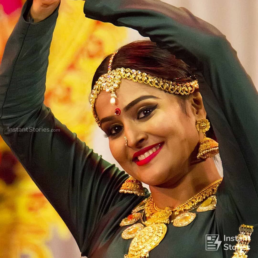 Remya Nambeesan New HD Beautiful photos in Red & Black Sarees (1080p) (8746) - Remya Nambeesan