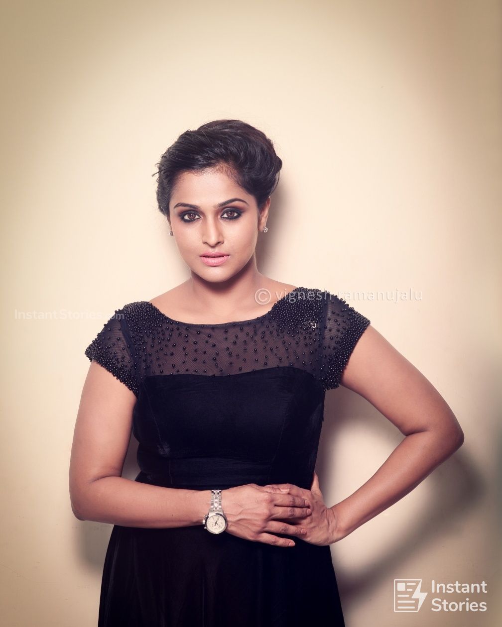 Remya Nambeesan New HD Beautiful photos in Red & Black Sarees (1080p) (8732) - Remya Nambeesan