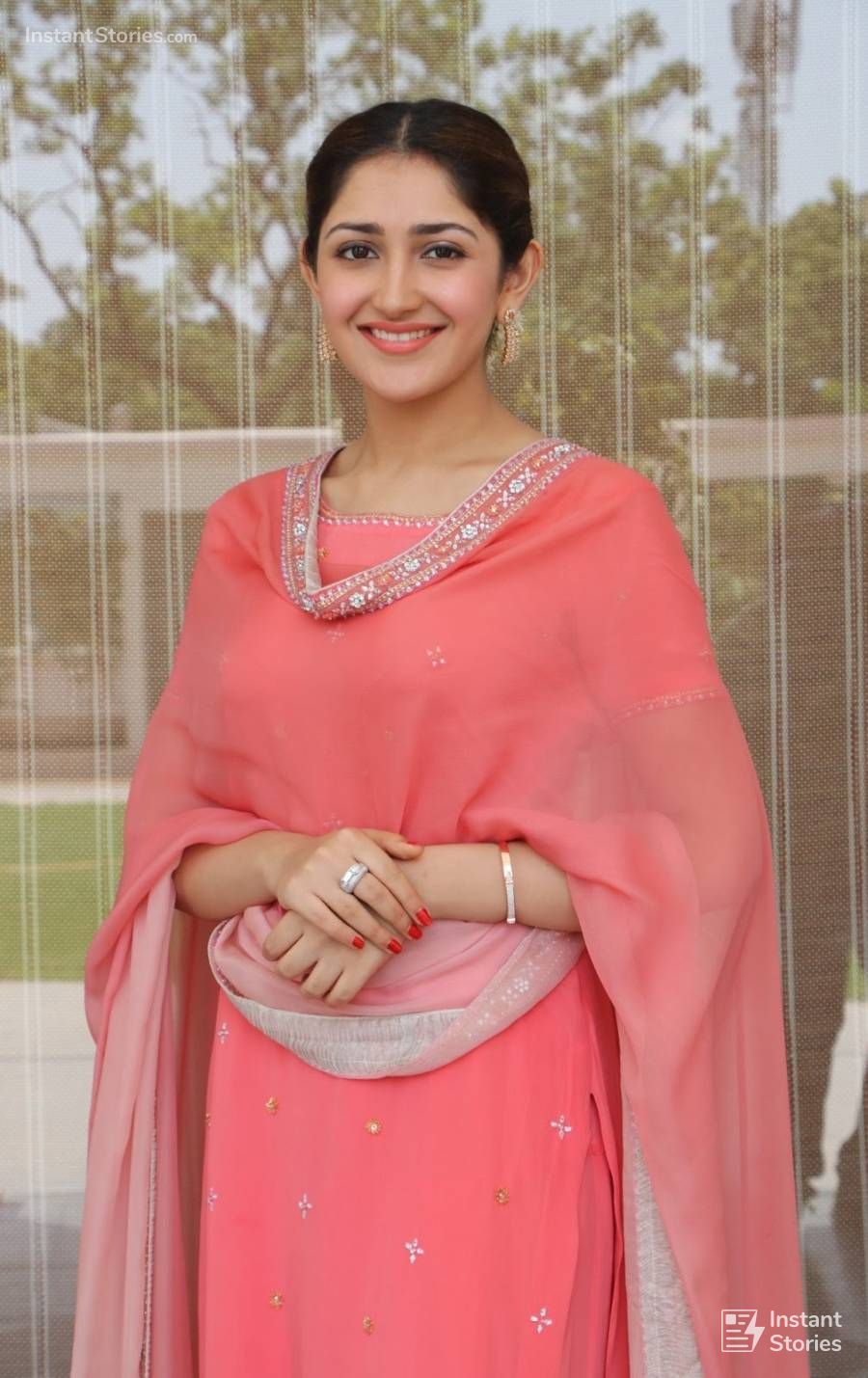 Sayesha Saigal Latest Beautiful Photos in Pink Dress (6998) - Sayesha Saigal (Sayyeshaa)
