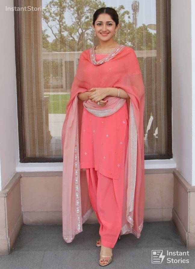 Sayesha Saigal Latest Beautiful Photos in Pink Dress (6996) - Sayesha Saigal (Sayyeshaa)