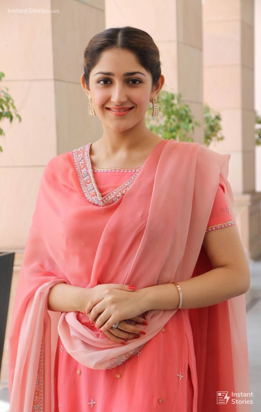 Sayesha Saigal Latest Beautiful Photos in Pink Dress (6994) - Sayesha Saigal (Sayyeshaa)
