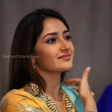 Sayesha Saigal Latest Hot HD Photos/Wallpapers (1080p,4k)