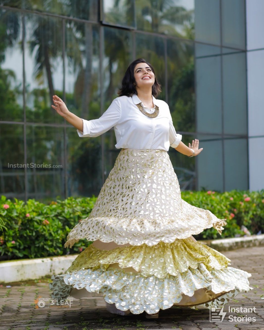 Shamna Kasim (Poorna) Hot HD Photoshoot Photos in White & Pink Dress (1080p) (16482) - Shamna Kasim (Poorna)