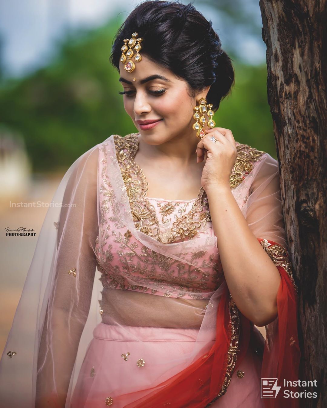 Shamna Kasim (Poorna) Hot HD Photoshoot Photos in White & Pink Dress (1080p) (16479) - Shamna Kasim (Poorna)