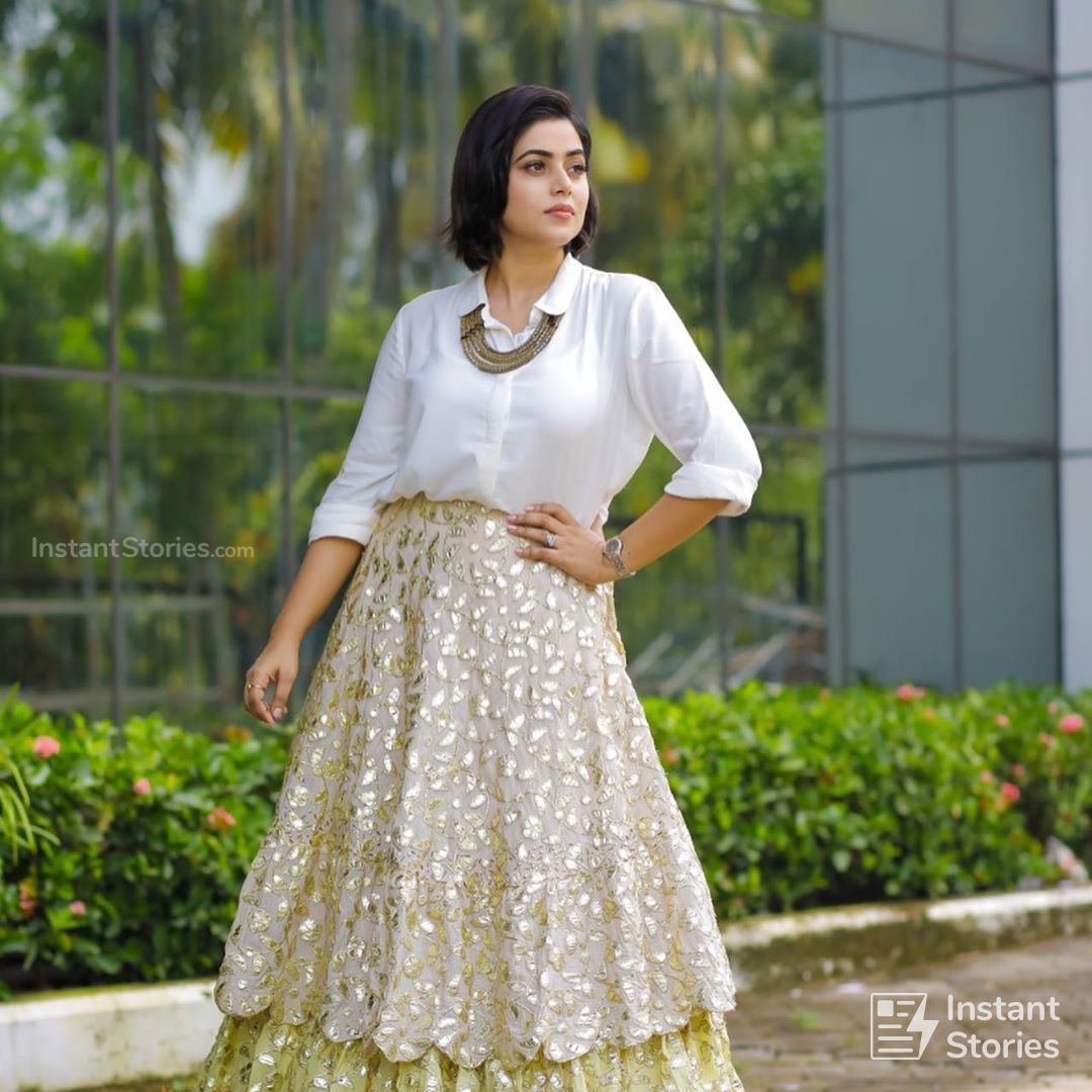 Shamna Kasim (Poorna) Hot HD Photoshoot Photos in White & Pink Dress (1080p) (16493) - Shamna Kasim (Poorna)