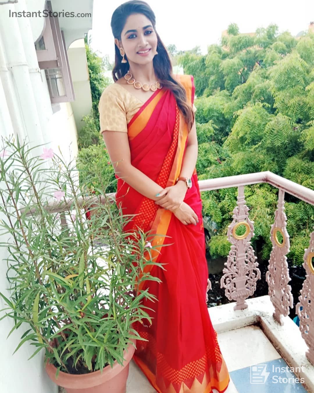 Shivani Narayanan Latest Hot HD Photos / Wallpapers (1080p) (Instagram / Facebook) (3001) - Shivani Narayanan