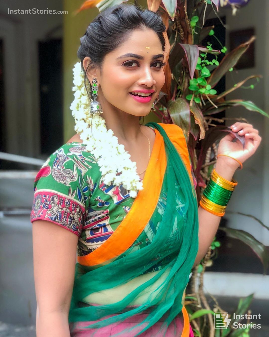 Shivani Narayanan Latest Hot HD Photos / Wallpapers (1080p) (Instagram / Facebook) (2907) - Shivani Narayanan
