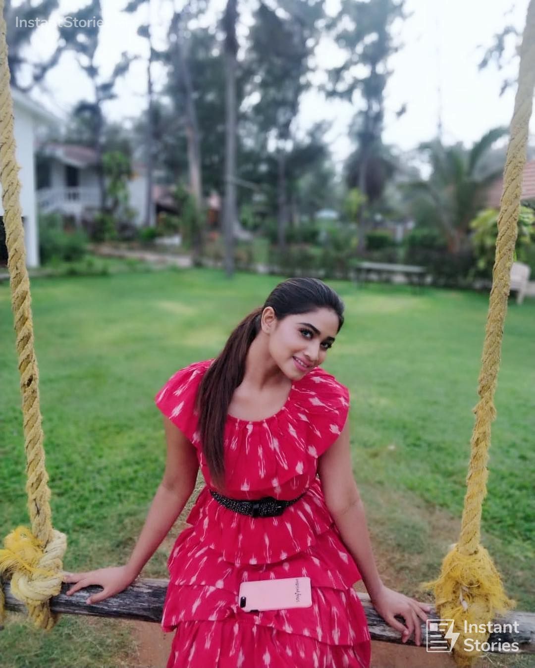 Shivani Narayanan Latest Hot HD Photos / Wallpapers (1080p) (Instagram / Facebook) (2937) - Shivani Narayanan