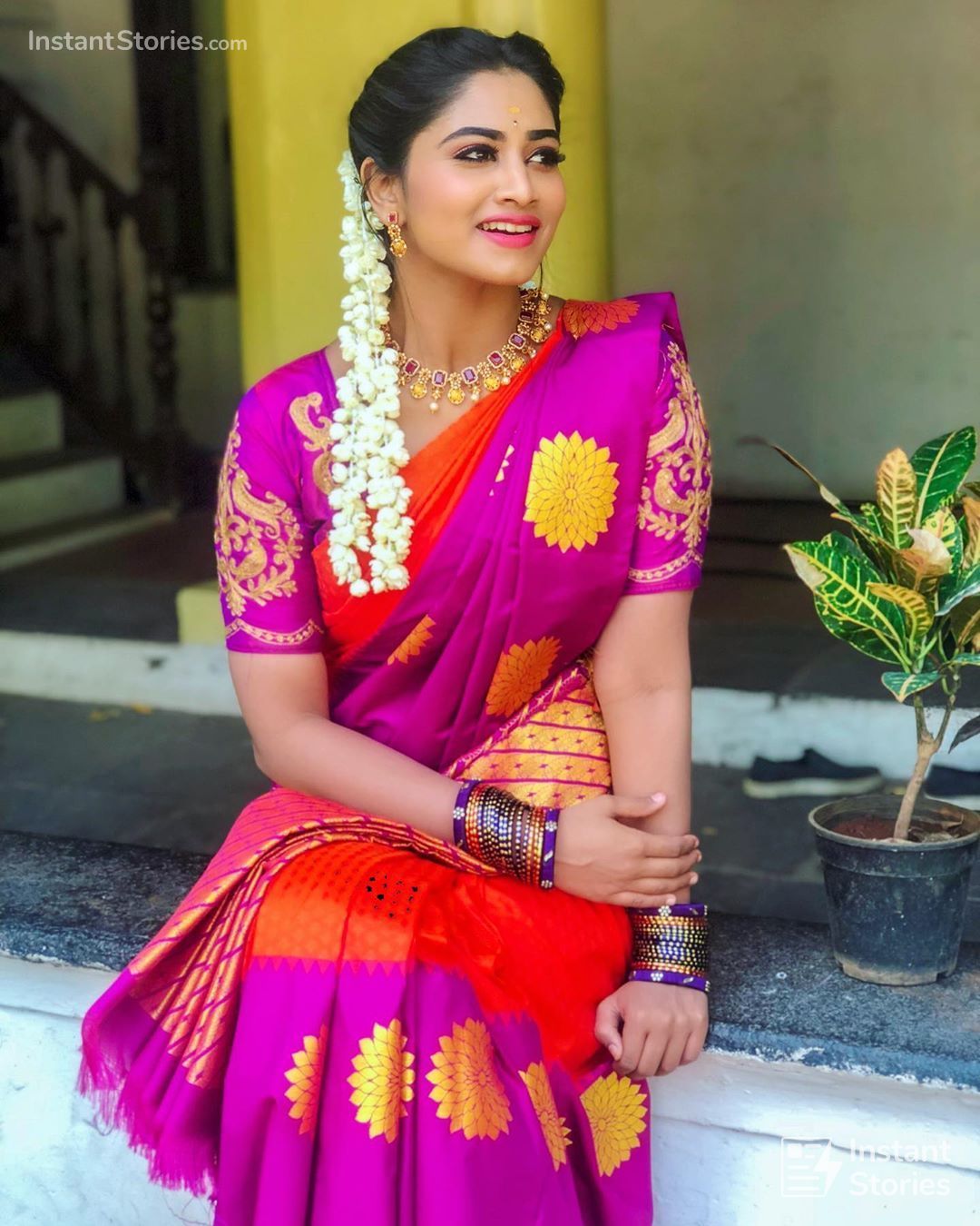 Shivani Narayanan Latest Hot HD Photos / Wallpapers (1080p) (Instagram / Facebook) (2988) - Shivani Narayanan