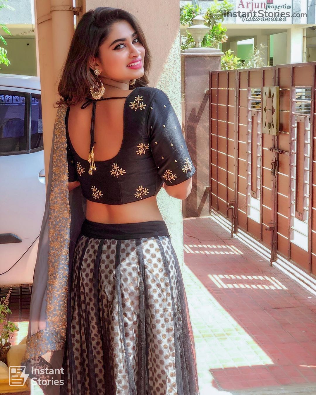 Shivani Narayanan Latest Hot HD Photos / Wallpapers (1080p) (Instagram / Facebook) (2986) - Shivani Narayanan