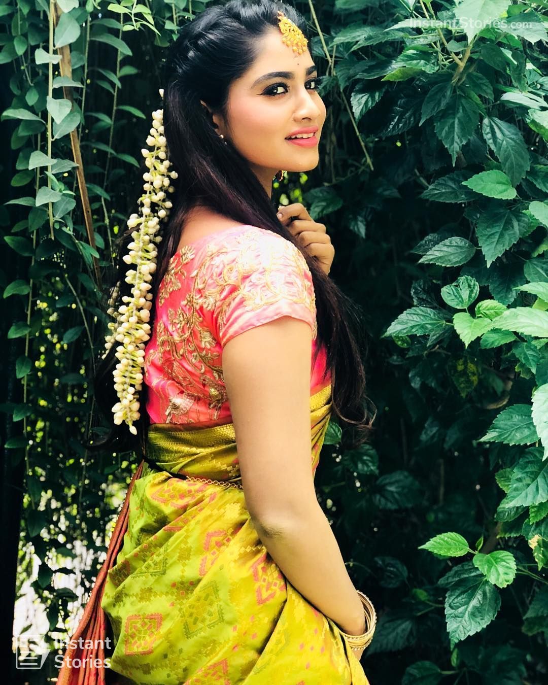 Shivani Narayanan Latest Hot HD Photos / Wallpapers (1080p) (Instagram / Facebook) (3067) - Shivani Narayanan