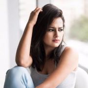 Shraddha Srinath Latest Hot HD Photos/Wallpapers (1080p,4k)