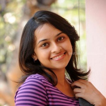 Sri Divya Latest Hot HD Photos/Wallpapers (1080p,4k)