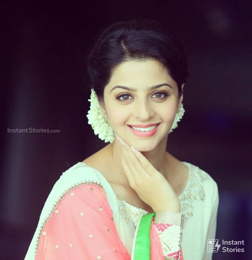 Vedhika Latest Hot HD Photos/Wallpapers (1080p,4k) (13039) - Vedhika