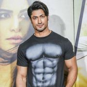 Vidyut Jammwal Latest HD Images