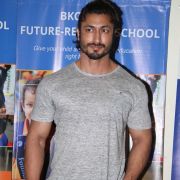 Vidyut Jammwal Latest HD Images